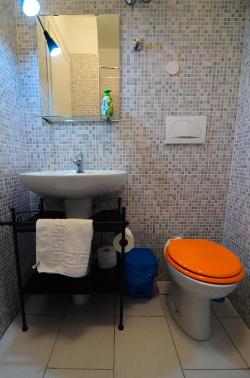 Shine Apartment Νάπολη Δωμάτιο φωτογραφία